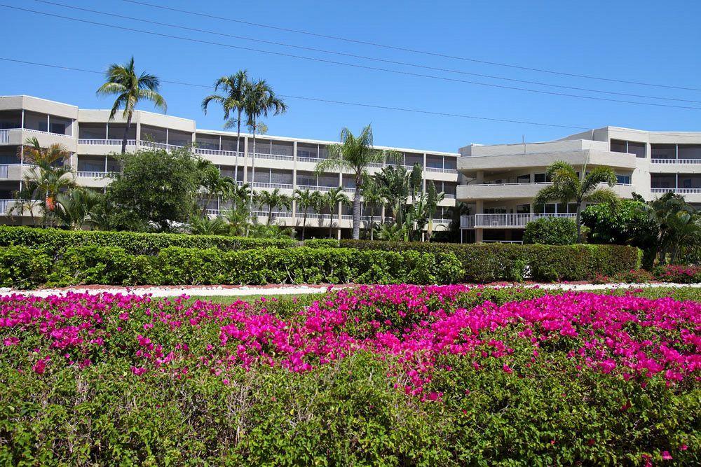 Marco Beach Vacation Suites Caxambas Exterior foto
